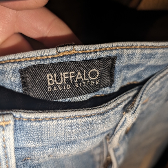 Women's Size 27 Cropped Jeans, Buffalo by David Bitton - Picture 3 of 6